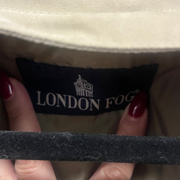 Vintage London Fog Trench Coat - Picture 3 of 6